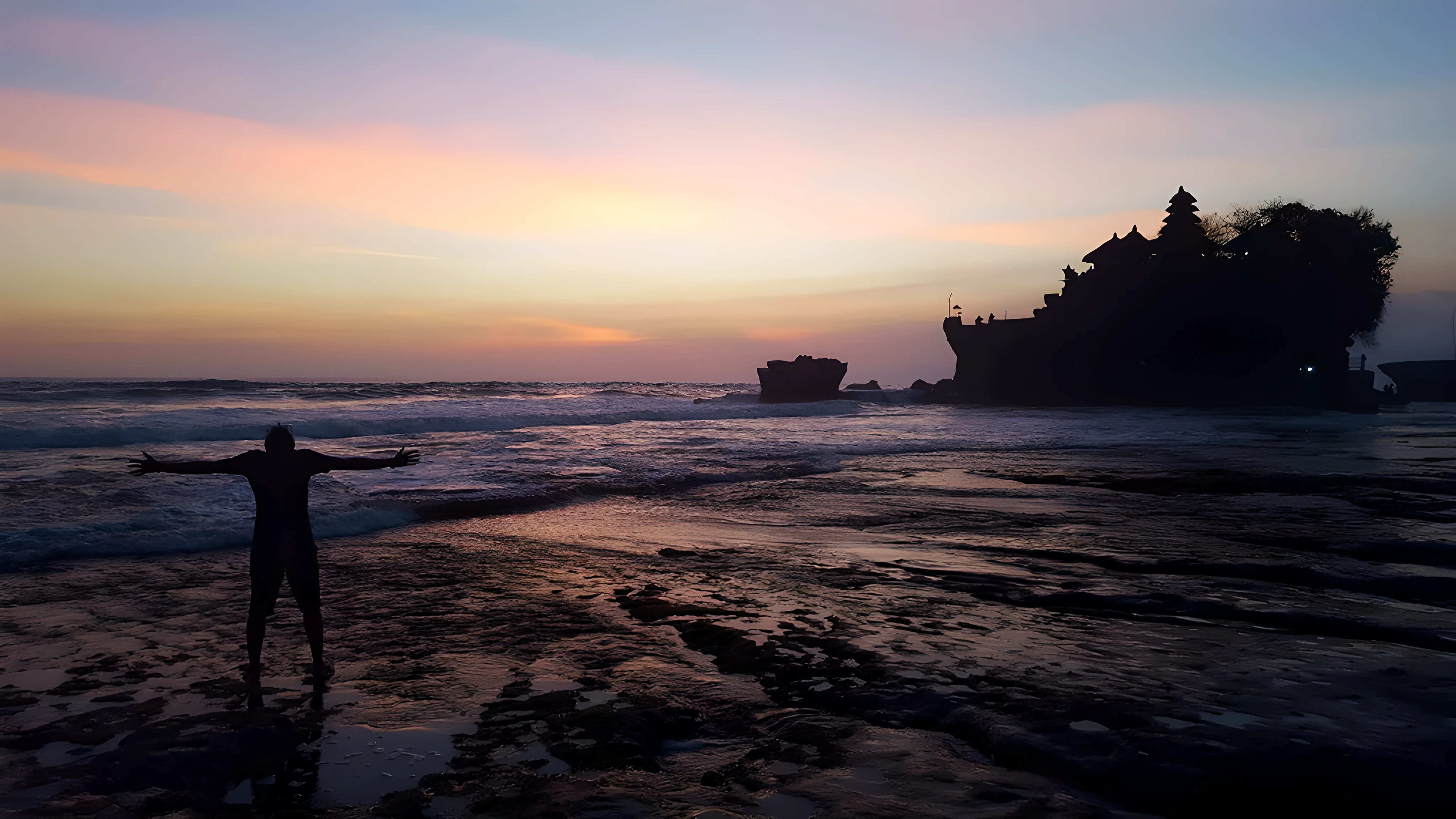 Tanah Lot temple sunset Bali