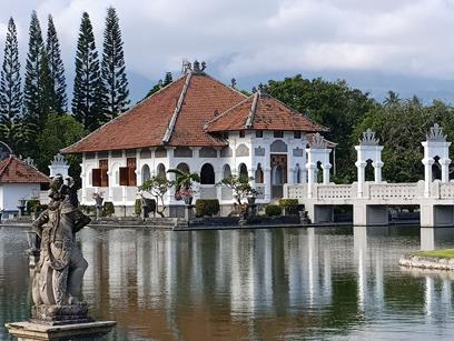 Pałac wodny Taman Ujung Sukasada